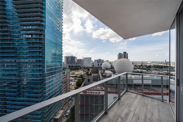 851 NE 1st Ave 1412, Miami, FL 33132
