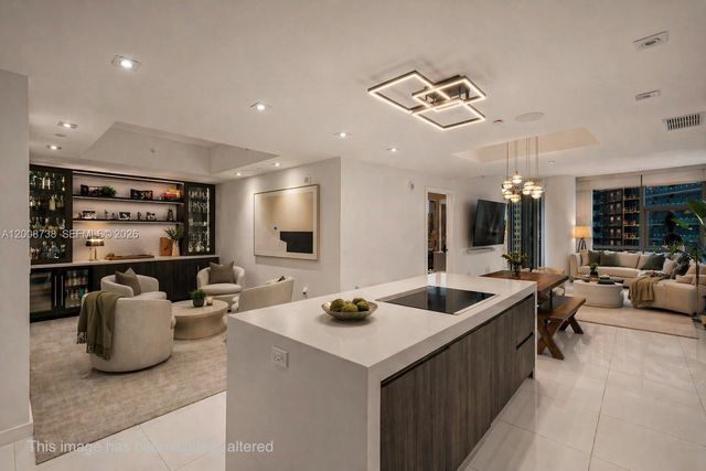 851 NE 1st Ave 1412, Miami, FL 33132
