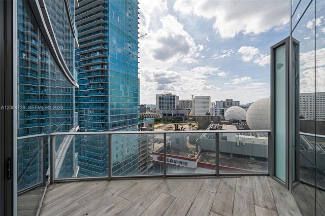 851 NE 1st Ave 1412, Miami, FL 33132