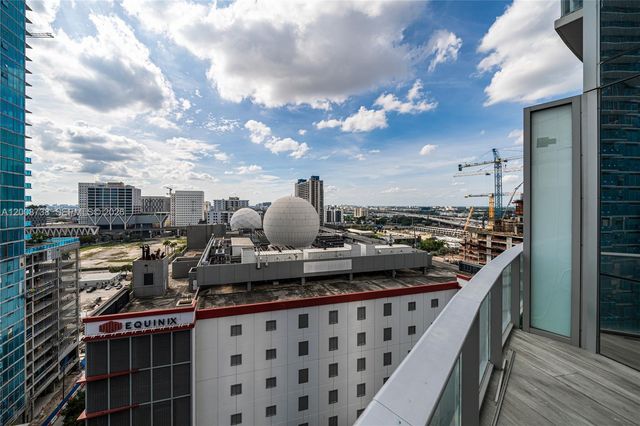 851 NE 1st Ave 1412, Miami, FL 33132