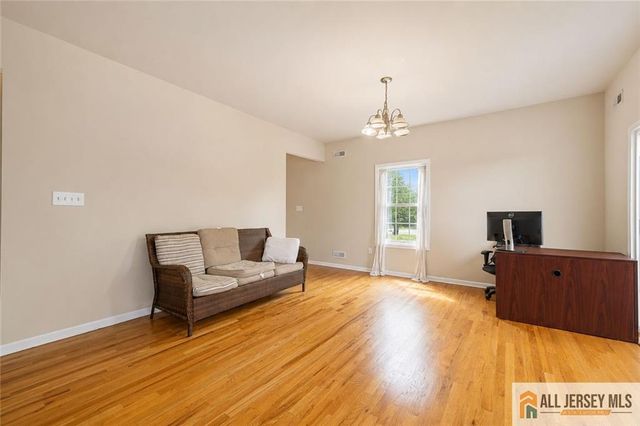 160 Teeple Place, South Plainfield, NJ 07080