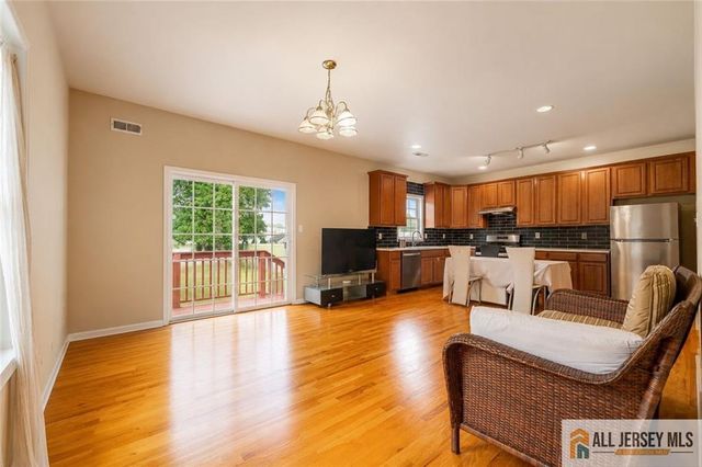 160 Teeple Place, South Plainfield, NJ 07080