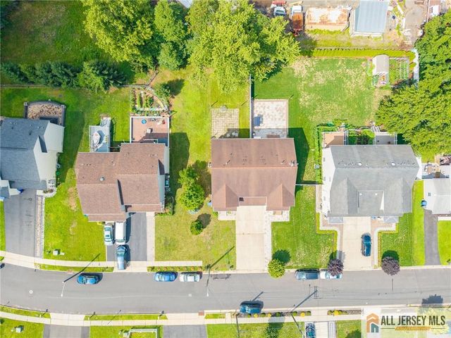 160 Teeple Place, South Plainfield, NJ 07080