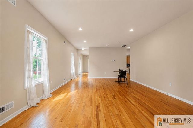 160 Teeple Place, South Plainfield, NJ 07080