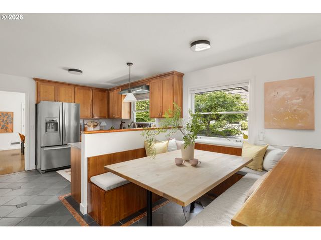 2109 Ne 27TH Ave, Portland, OR 97212