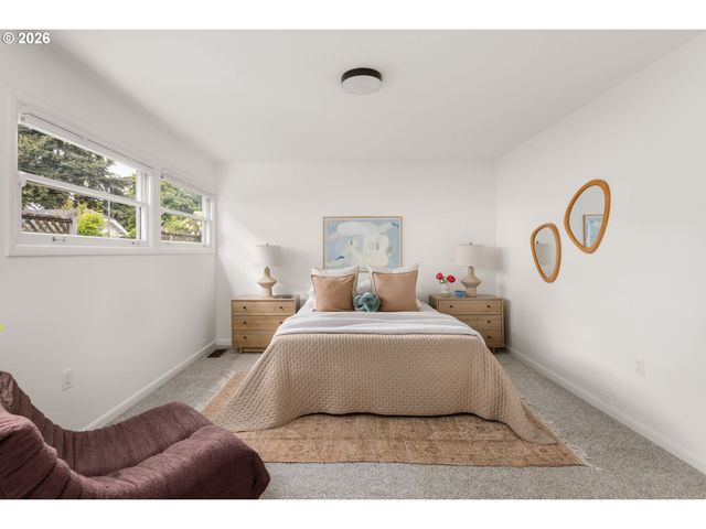 2109 Ne 27TH Ave, Portland, OR 97212