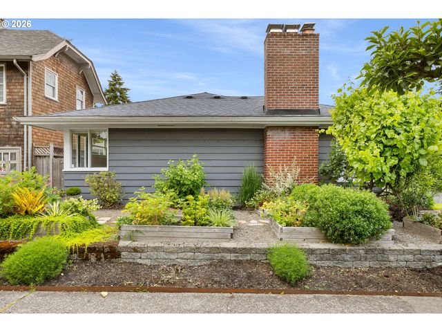 2109 Ne 27TH Ave, Portland, OR 97212