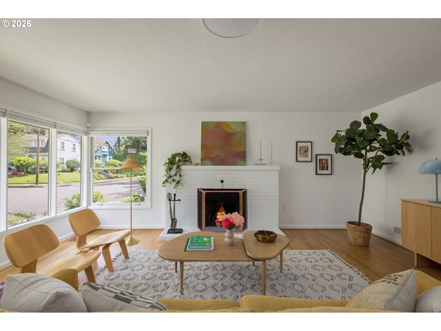 2109 Ne 27TH Ave, Portland, OR 97212