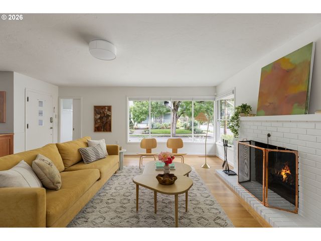 2109 Ne 27TH Ave, Portland, OR 97212