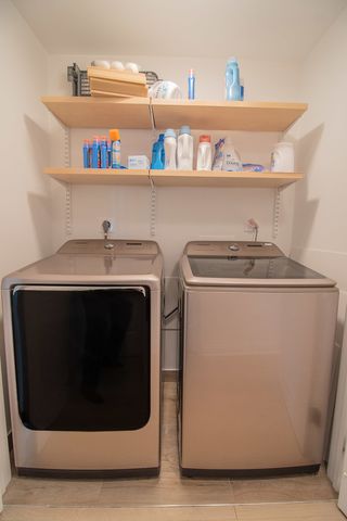 21 E HURON Street 2705, Chicago, IL 60611