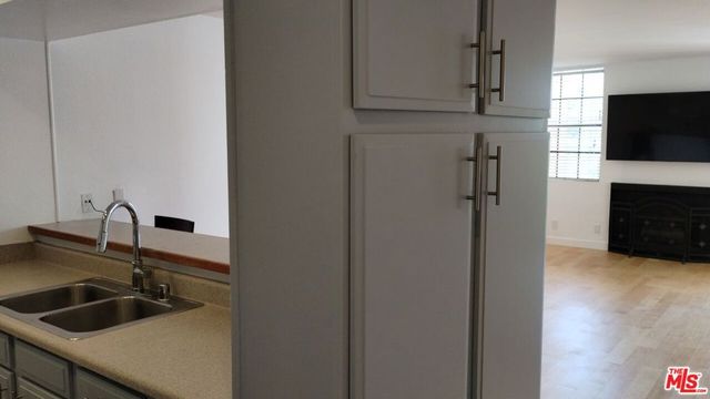 740 N Kings Road 224, Los Angeles, CA 90069