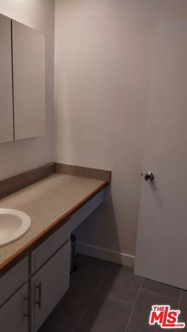 740 N Kings Road 224, Los Angeles, CA 90069