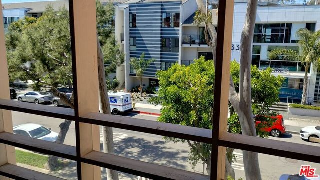 740 N Kings Road 224, Los Angeles, CA 90069