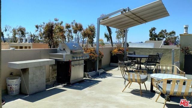 740 N Kings Road 224, Los Angeles, CA 90069