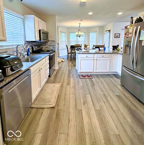 1 E Quail Wood Lane, Westfield, IN 46074