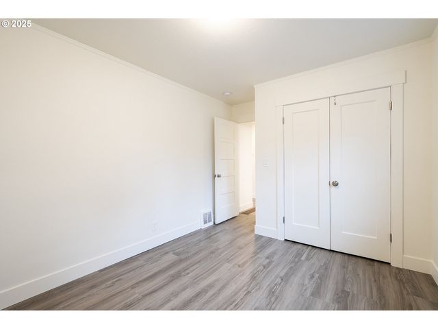 11129 Se STARK St, Portland, OR 97216