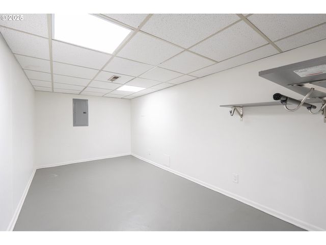 11129 Se STARK St, Portland, OR 97216