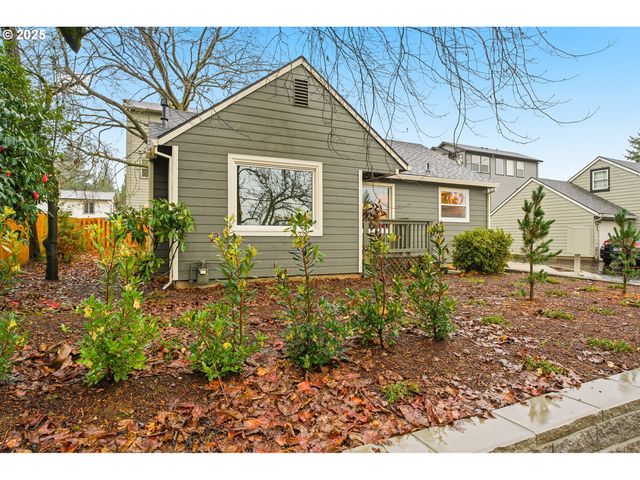11129 Se STARK St, Portland, OR 97216