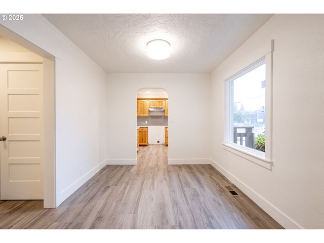 11129 Se STARK St, Portland, OR 97216