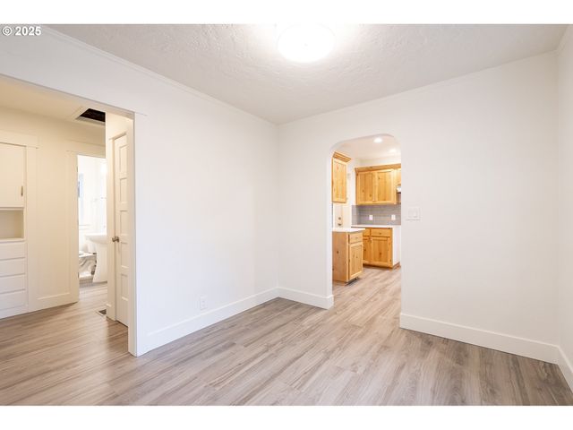 11129 Se STARK St, Portland, OR 97216