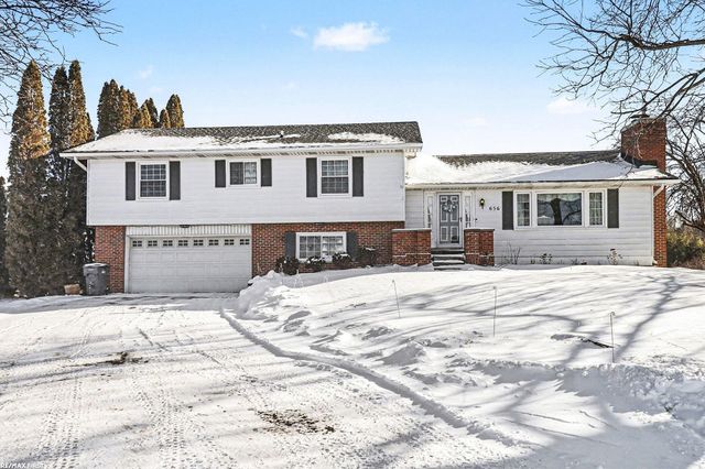 656 Wadhams Road, Kimball Twp, MI 48074