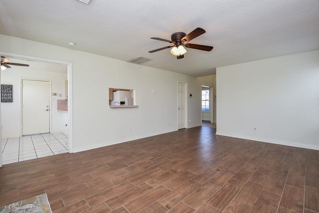 4026 Almond Lake Drive, Houston, TX 77047