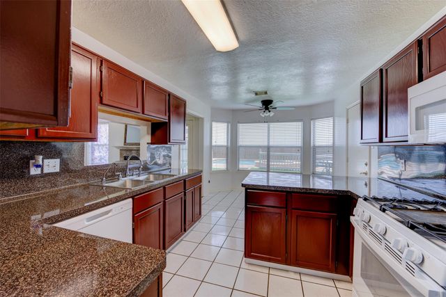 4026 Almond Lake Drive, Houston, TX 77047