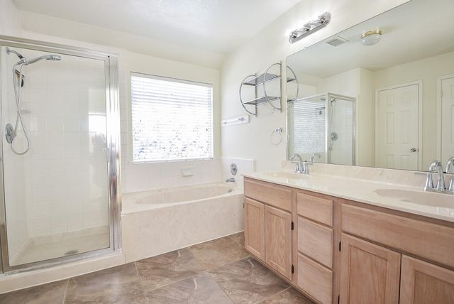 4026 Almond Lake Drive, Houston, TX 77047