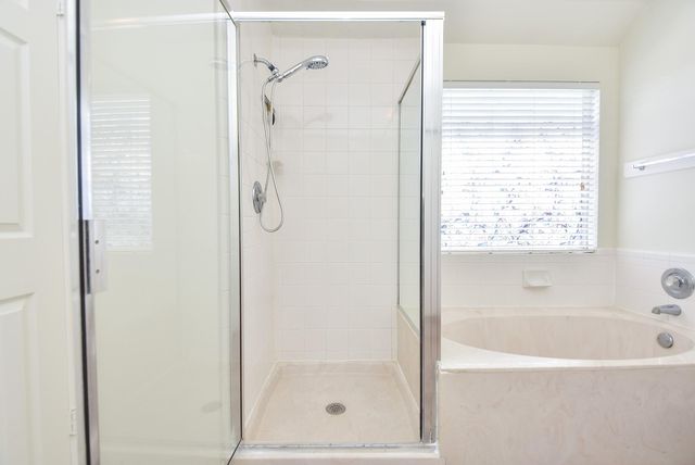 4026 Almond Lake Drive, Houston, TX 77047