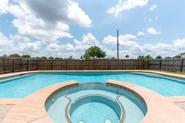 4026 Almond Lake Drive, Houston, TX 77047
