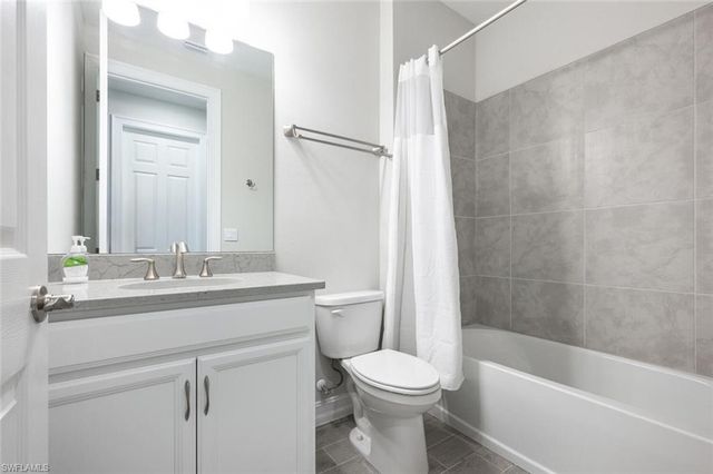 1066 ENBROOK LOOP, Naples, FL 34114