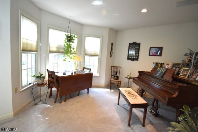 2215 Apple, Pennsylvania, PA 18051