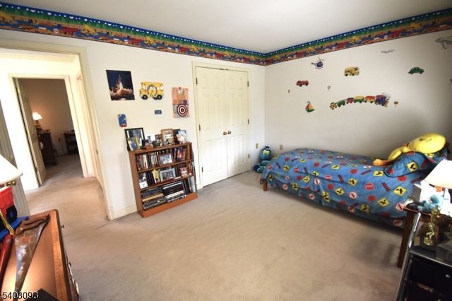 2215 Apple, Pennsylvania, PA 18051