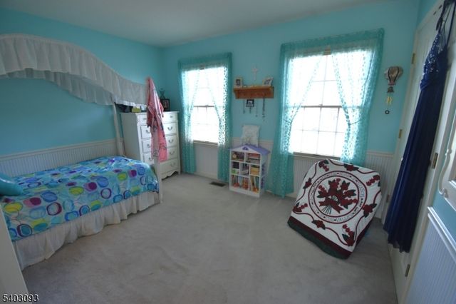 2215 Apple, Pennsylvania, PA 18051