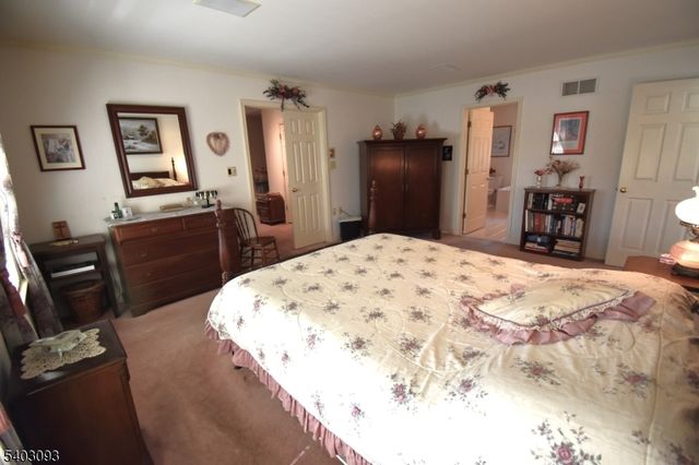 2215 Apple, Pennsylvania, PA 18051