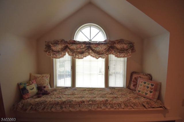 2215 Apple, Pennsylvania, PA 18051