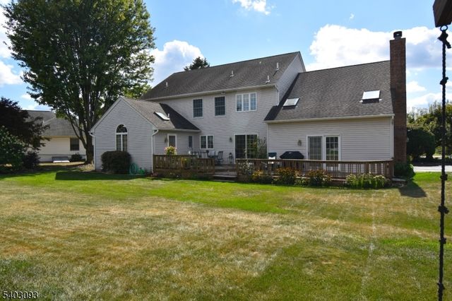 2215 Apple, Pennsylvania, PA 18051