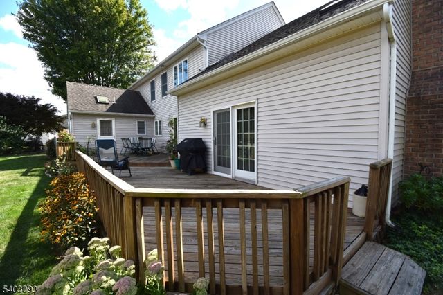 2215 Apple, Pennsylvania, PA 18051