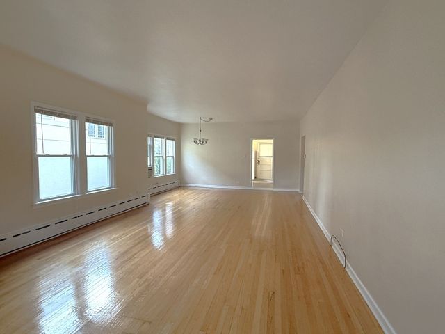 544 S Arlington Avenue 1, Elmhurst, IL 60126
