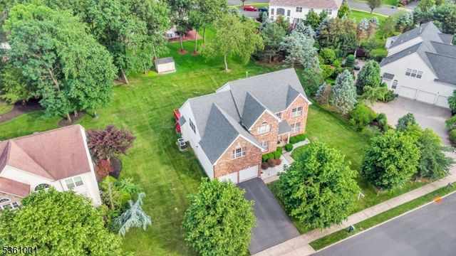 27 Rue Chagall, Franklin Twp., NJ 08873