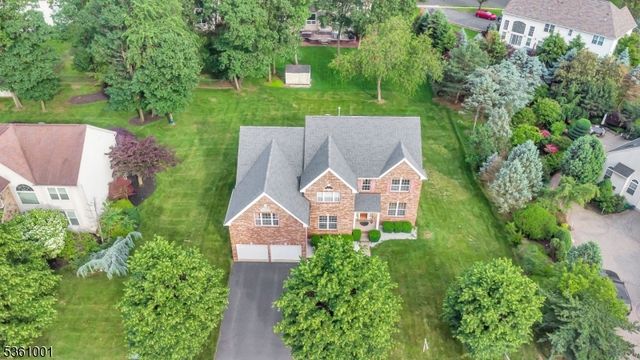 27 Rue Chagall, Franklin Twp., NJ 08873