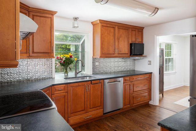 117 HILLSIDE RD, Wayne, PA 19087