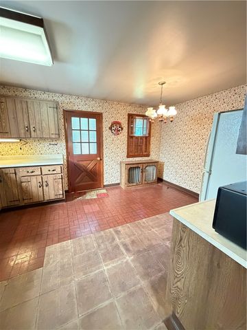 312 E Georgia Ave, Connellsville, PA 15425