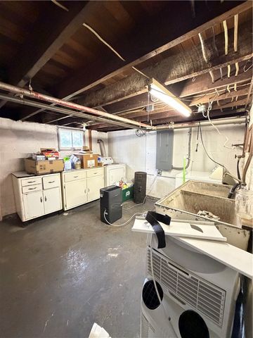 312 E Georgia Ave, Connellsville, PA 15425