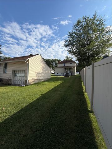 312 E Georgia Ave, Connellsville, PA 15425