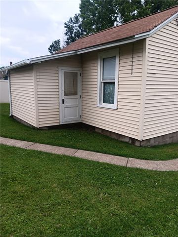 312 E Georgia Ave, Connellsville, PA 15425