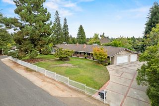 6730 Lakeview Dr, Carmichael, CA 95608