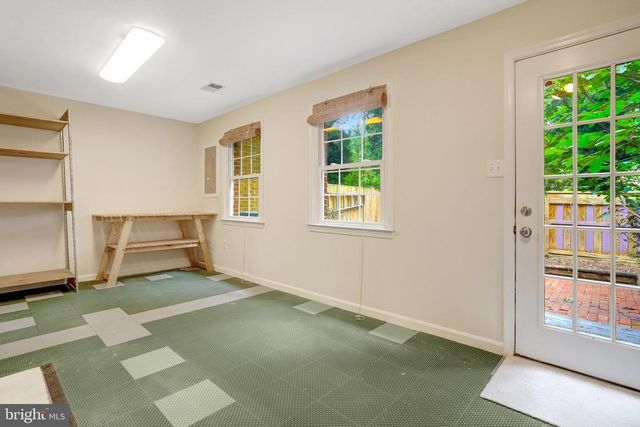 8008 CARBONDALE WAY, Springfield, VA 22153
