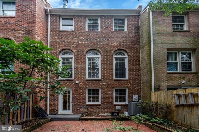 8008 CARBONDALE WAY, Springfield, VA 22153