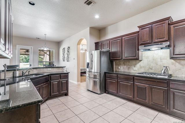 24114 Stately Oaks, San Antonio, TX 78260